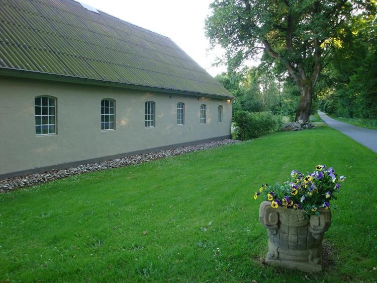 Engelsholm Bed & Breakfast Bredsten  Екстериор снимка